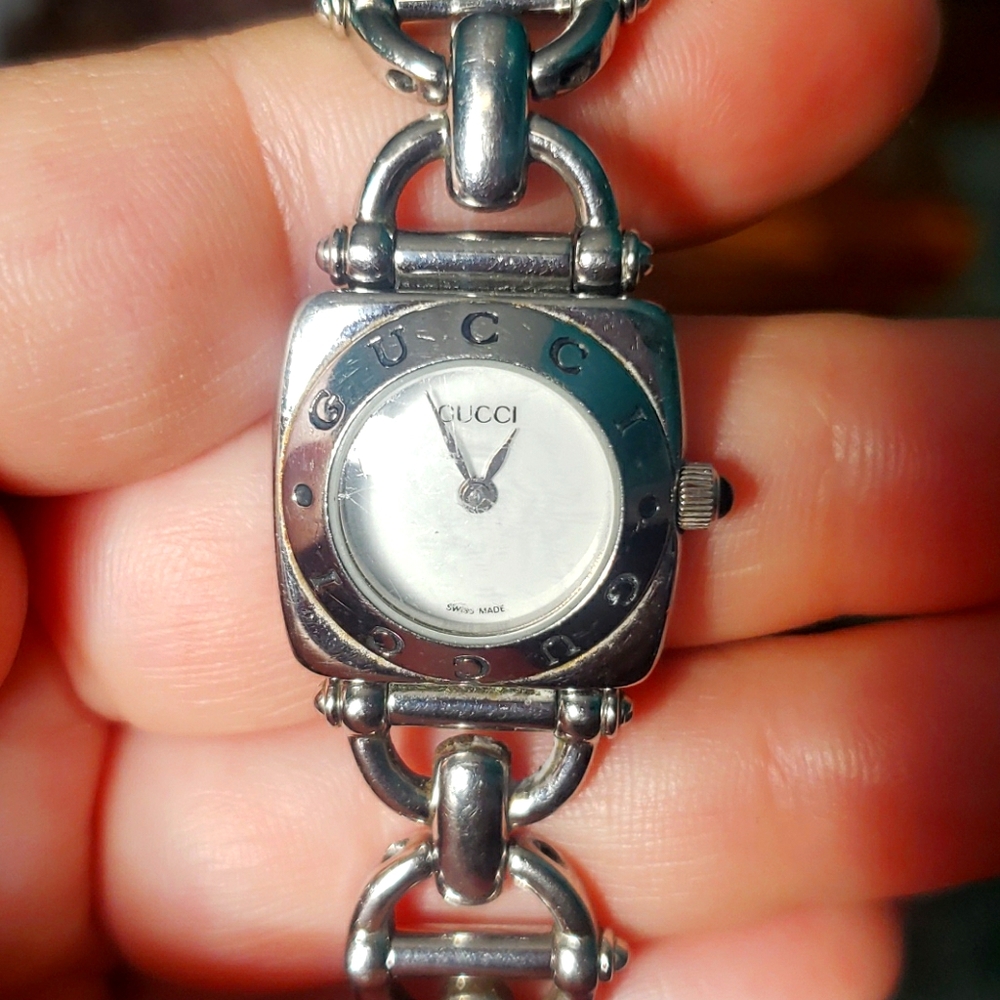 Authentic Vintage Gucci Stainless Steel Bracelet Watch - Picture 2 of 5